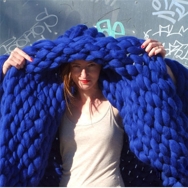 Chunky Knitted Blanket – Super Thick Soft Handmade Throw for Sofa & Bed
