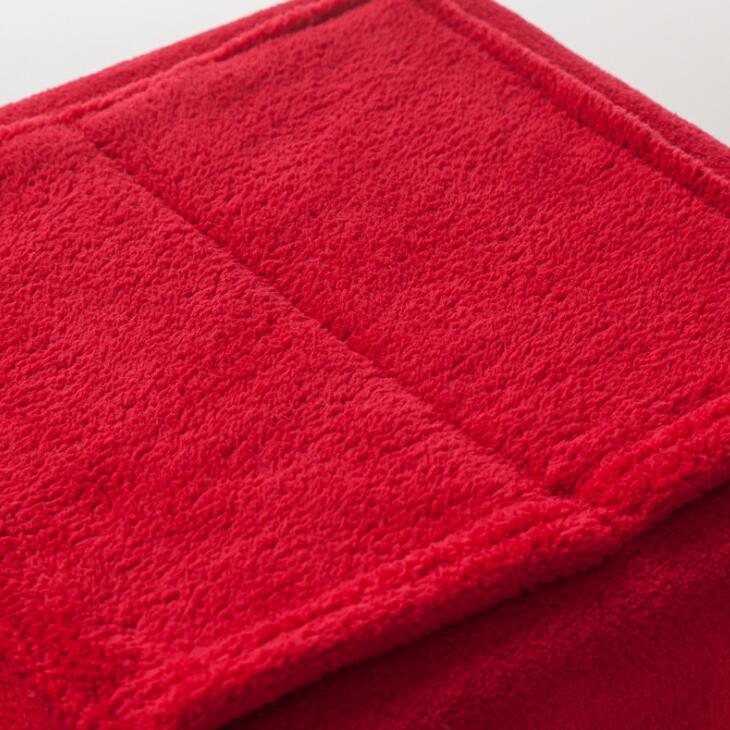 Hooded TV Blanket – Soft Coral Fleece Throw with Pocket for Winter Comfort