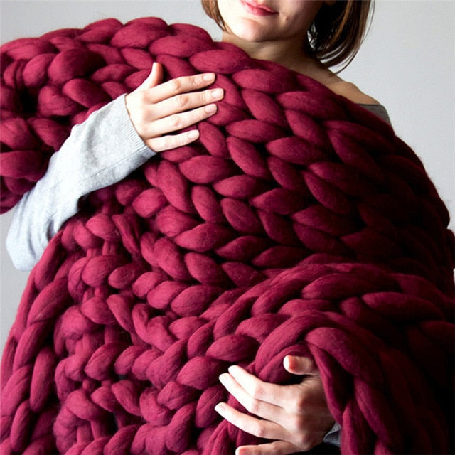 Chunky Knitted Blanket – Super Thick Soft Handmade Throw for Sofa & Bed