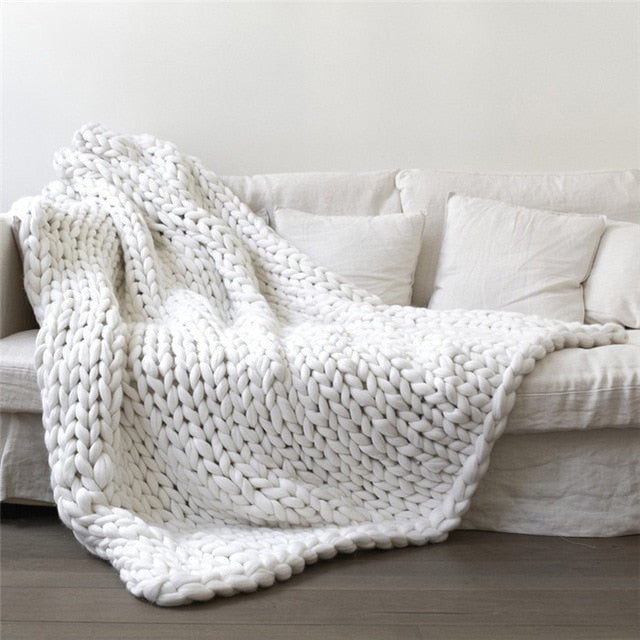 Chunky Knitted Blanket – Super Thick Soft Handmade Throw for Sofa & Bed
