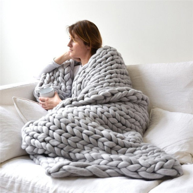 Chunky Knitted Blanket – Super Thick Soft Handmade Throw for Sofa & Bed