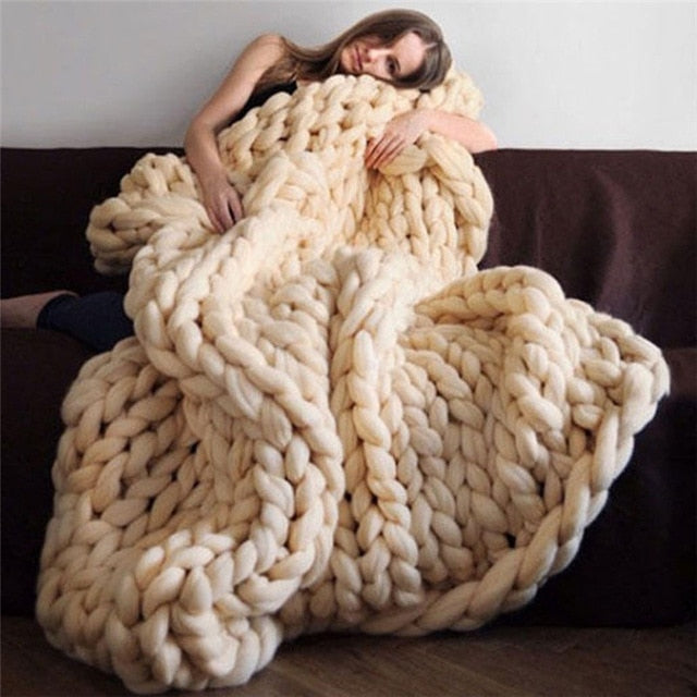 Chunky Knitted Blanket – Super Thick Soft Handmade Throw for Sofa & Bed