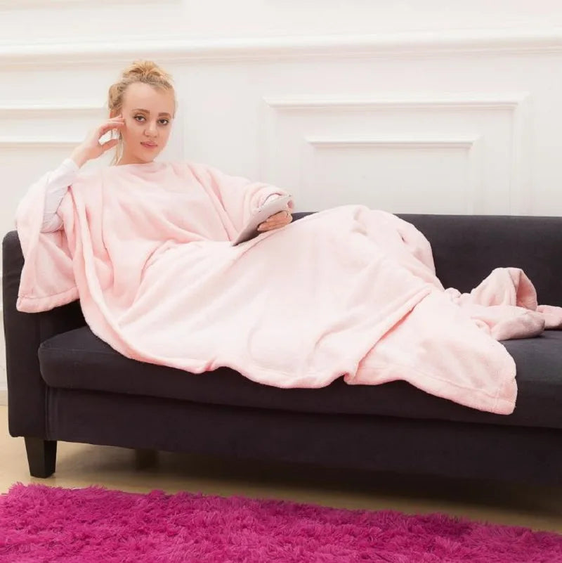 Hooded TV Blanket – Soft Coral Fleece Throw with Pocket for Winter Comfort